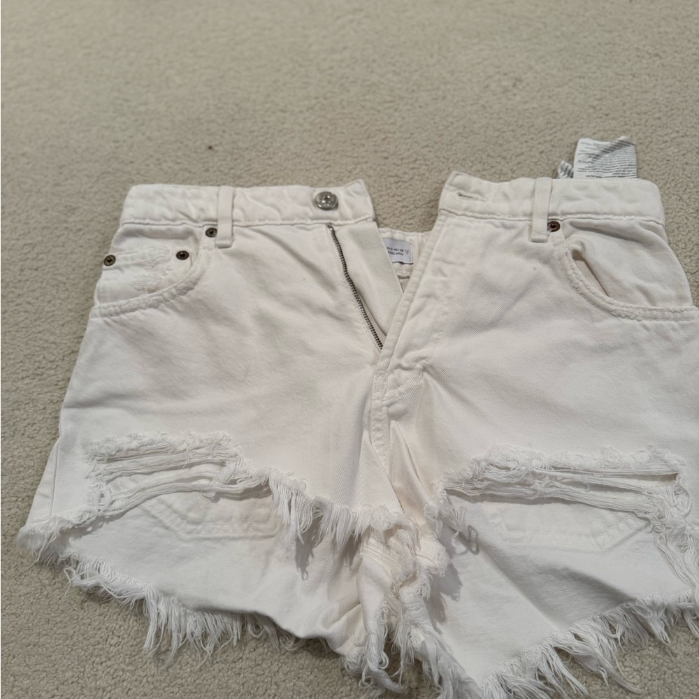 Zara White Frayed Jean Shorts